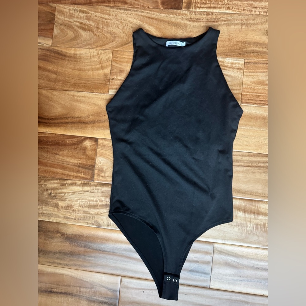 ReoRia Classic Black Sleeveless Bodysuit
